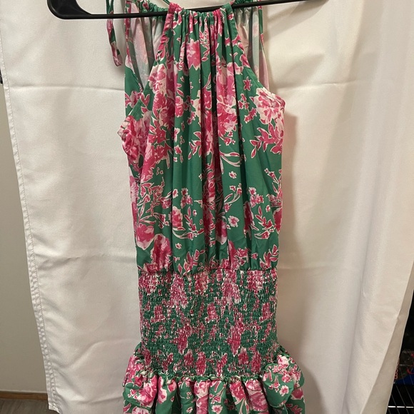 Lily P style dress. Size M stretchy waist with string ties. - Picture 3 of 6